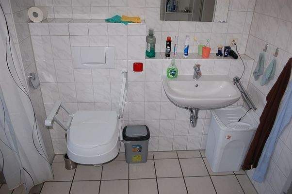 Barrierefreies Bad mit Dusche