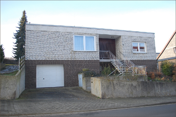 Hangbungalow in sehr guter Lage – Ansicht 1